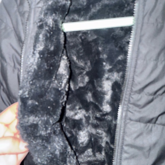 The North Face Kids Black Jacket - Picture 4 of 4